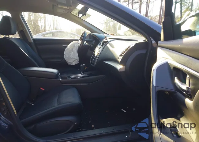 1N4AL3AP5JC252275: 41661984