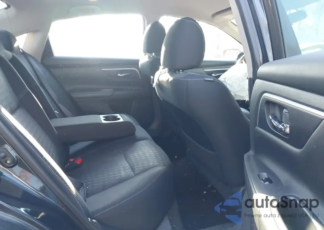 1N4AL3AP5JC252275: 41661984