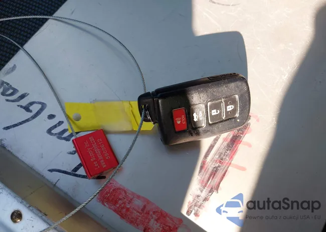 2T1BURHE9EC160957: 41662843