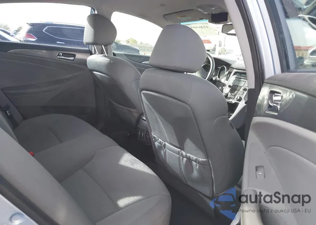 KMHEC4A40DA088520: 41664055