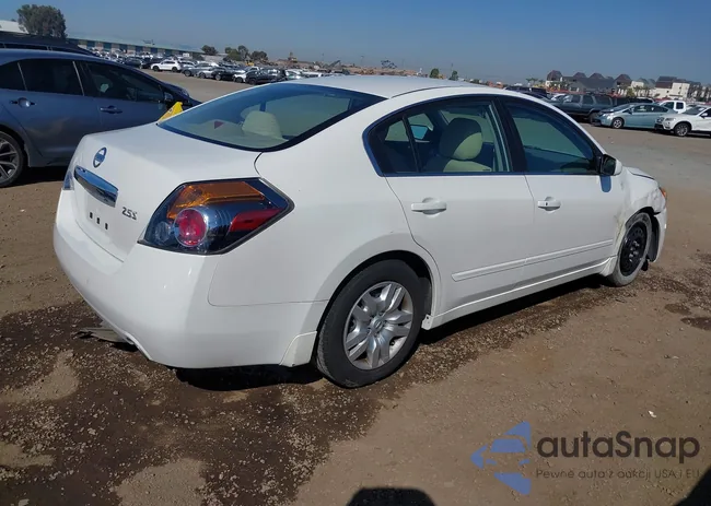 1N4AL2AP2CN419533: 41664488