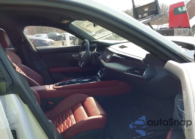 WAUBHBFW2R7900800: 41665644