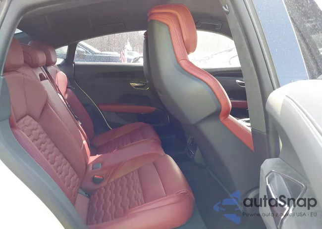 WAUBHBFW2R7900800: 41665644