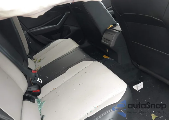 3VWC57BU4KM114877: 41665351