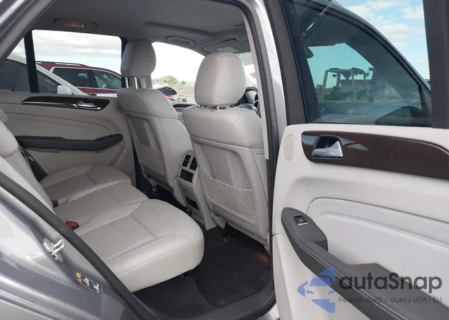 4JGDA5HB0FA449923: 41667636