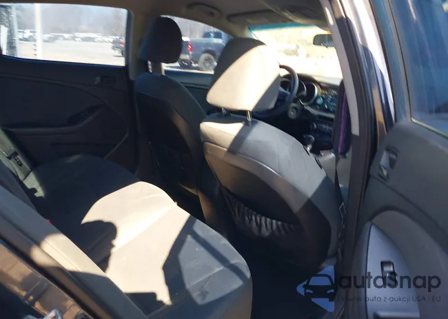 KNAGM4A77F5546793: 41669907