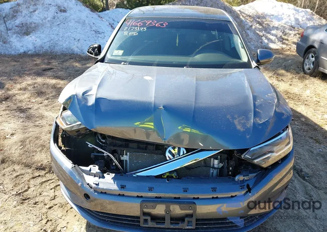 3VWC57BUXLM085676: 41669363