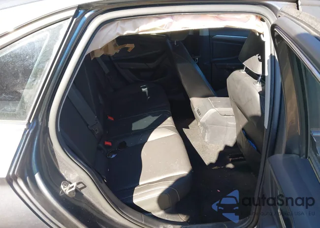 3VWC57BUXLM085676: 41669363