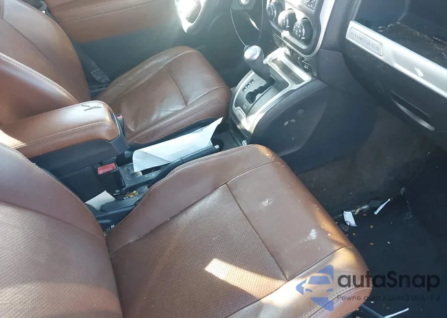 1C4NJDCB0ED846975: 41669392