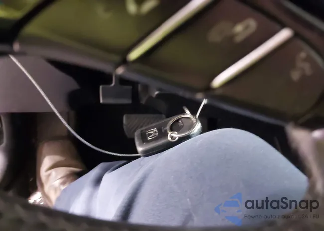 1HGCR2F8XHA065053: 41669505