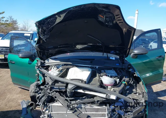 WP1AE2AY7NDA26826: 41669548