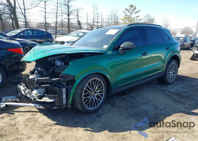 WP1AE2AY7NDA26826: 41669548