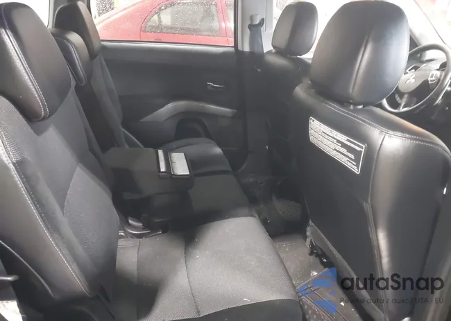 JA4JT4AX3AZ005165: 41671155