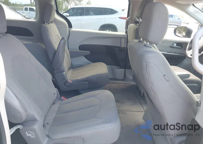 2C4RC1DG6HR831175: 41670405