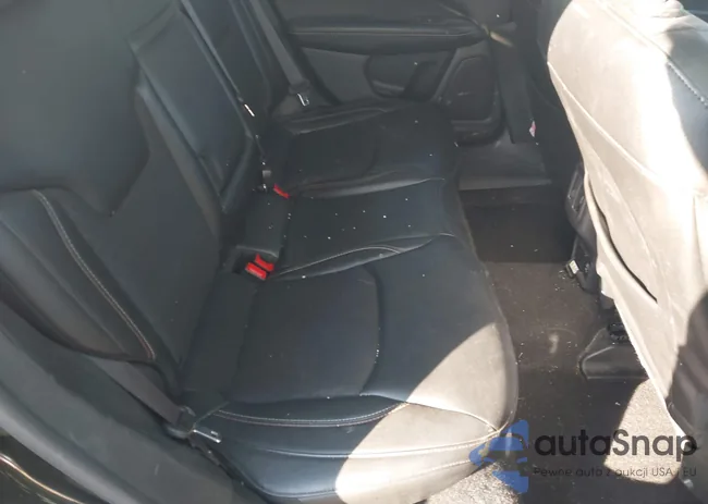 3C4NJDBB1JT484239: 41670446