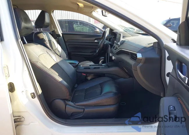 1N4BL4CV9KC149061: 41671569