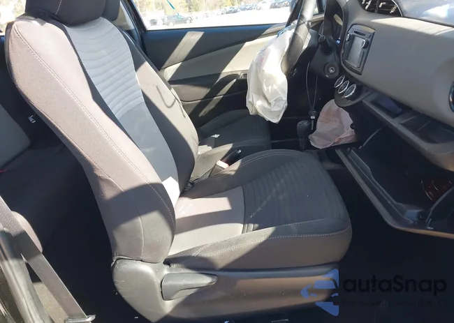 VNKJTUD39JA095958: 41671764