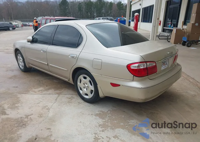 JNKCA31A11T037494: 41671389