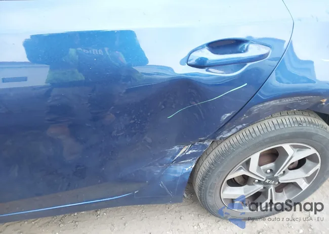 3KPF24AD4LE213915: 41674905