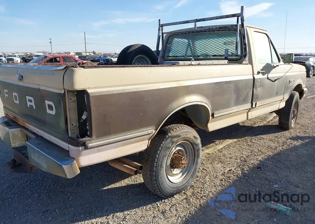 1FTHF26H5JNB51074: 41677087