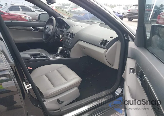 WDDGF56X08F115873: 41679637