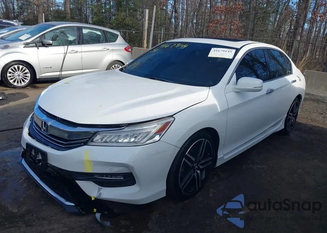 1HGCR3F92GA035476: 41679149