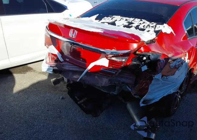 1HGCR2F16HA197455: 41680872