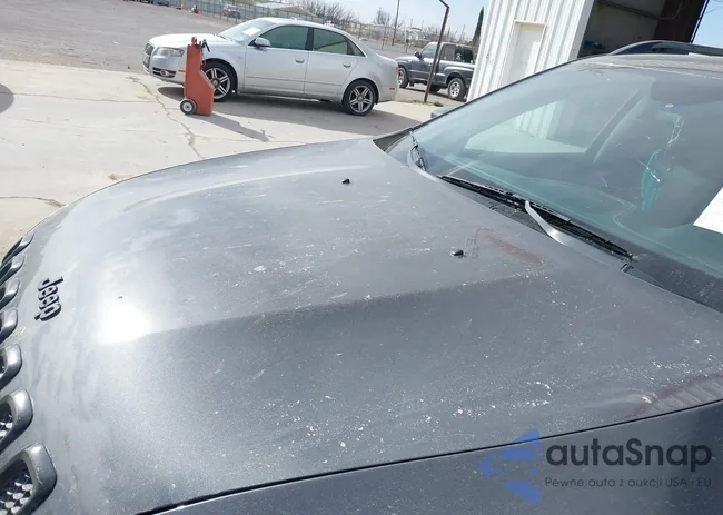 1C4PJLAB8HW666982: 41680221