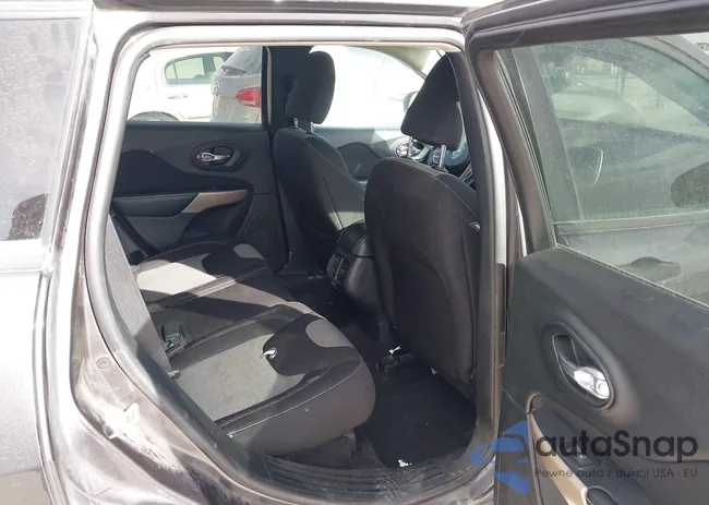 1C4PJLAB8HW666982: 41680221