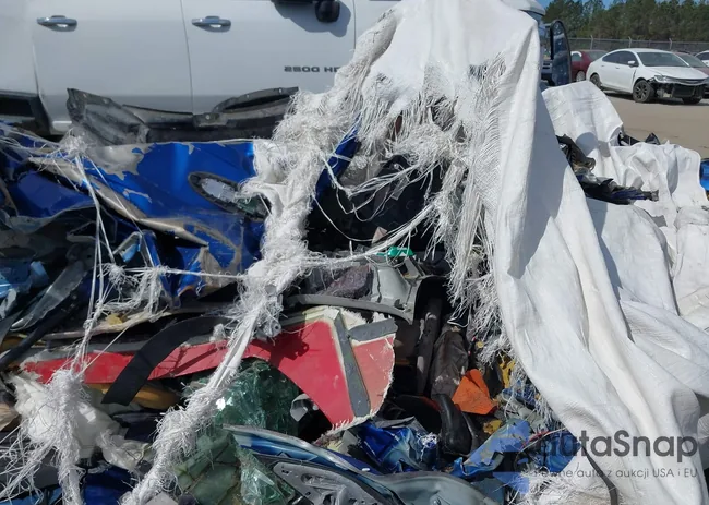 JA4AP3AU8HZ059186: 41682852