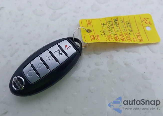 1N4AL3AP2EC425028: 41684260