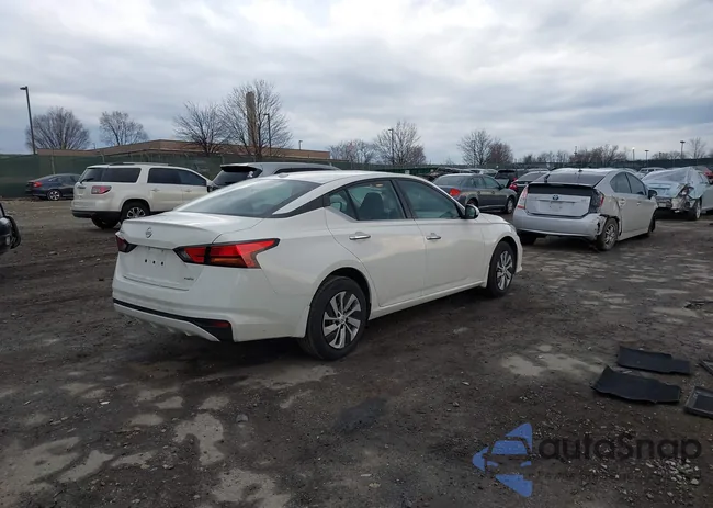 1N4BL4BW2KC142303: 41685727