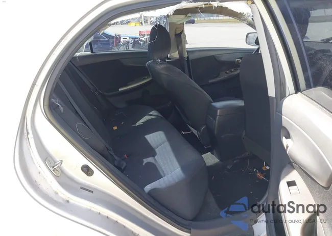 2T1BU4EE7AC476214: 41685782