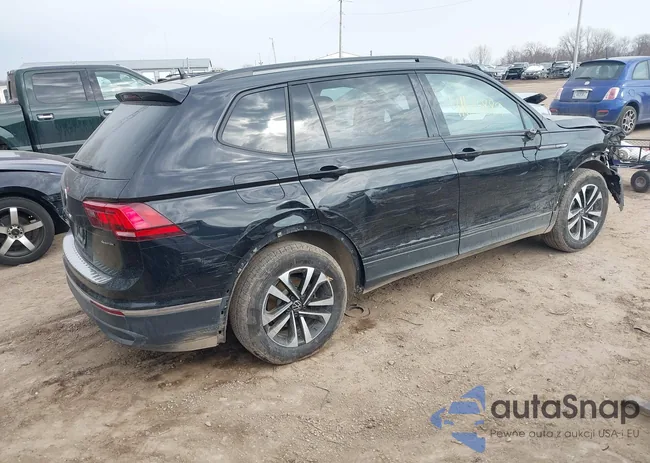 3VVFB7AX7RM111990: 41685889