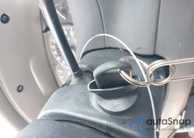 1FTYR44U12PA30681: 41687461