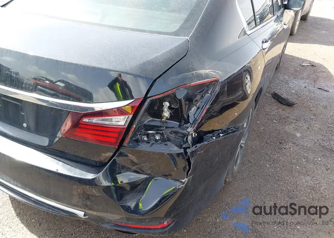 1HGCR2F38HA125674: 41689707