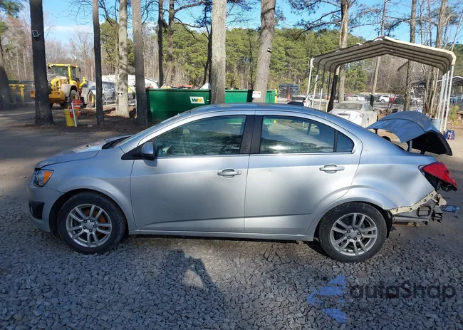 1G1JC5SH6G4126404: 41690945