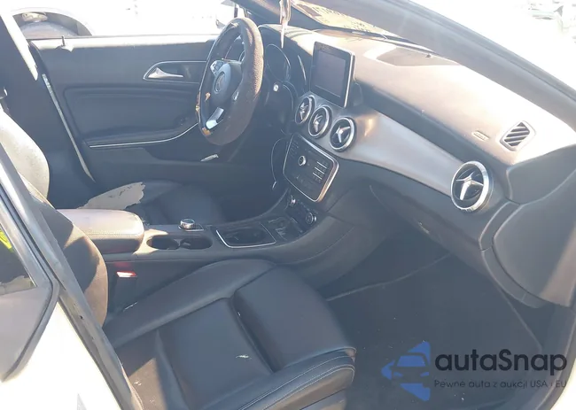 WDDSJ4EB5GN338469: 41691718