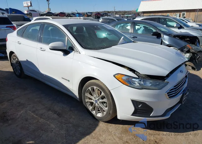 3FA6P0LU3KR180295: 41691813