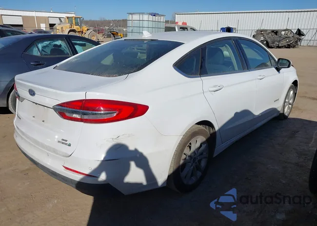 3FA6P0LU3KR180295: 41691813