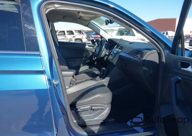 3VV3B7AX9KM197862: 41691221