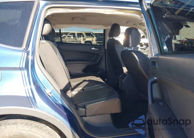 3VV3B7AX9KM197862: 41691221