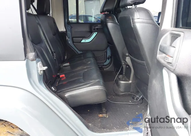 1C4BJWEG6FL678886: 41691404