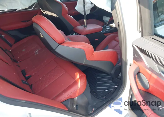 5YM13EC03P9S66095: 41692837