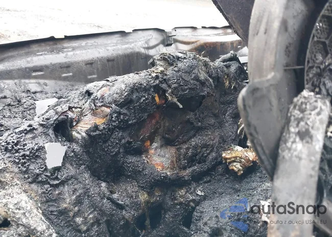 JF2SKAGC1KH538642: 41693089