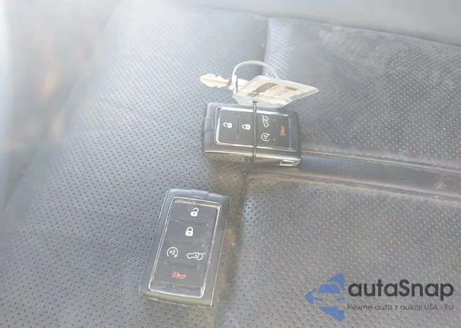 1C4SJSBP9PS542496: 41692279