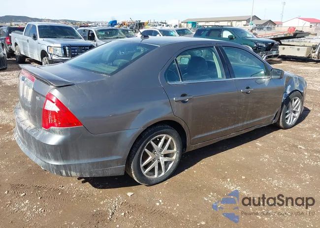 3FAHP0JAXBR211432: 41692412