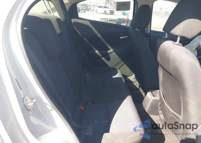 3MYDLBYVXKY515604: 41693398