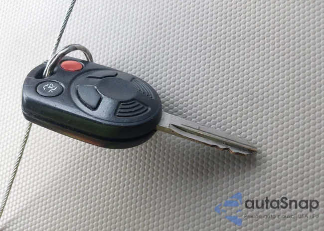 1FMCU49H48KD29765: 41695033