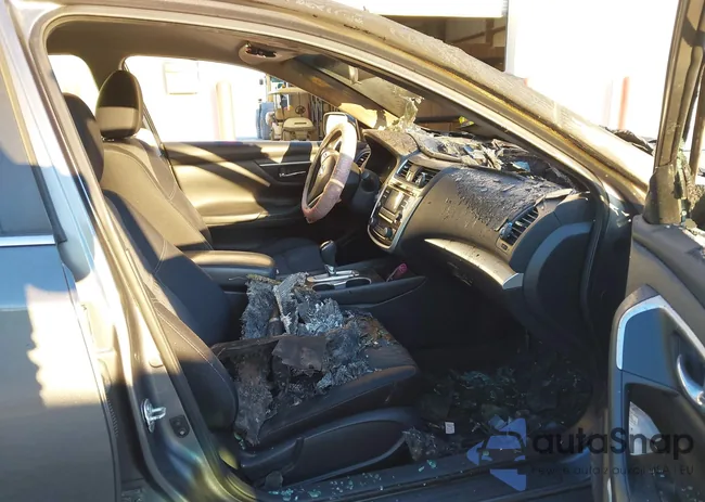 1N4AL3APXJC125229: 41695821